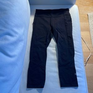 Lululemon cropped leggings (size 6)